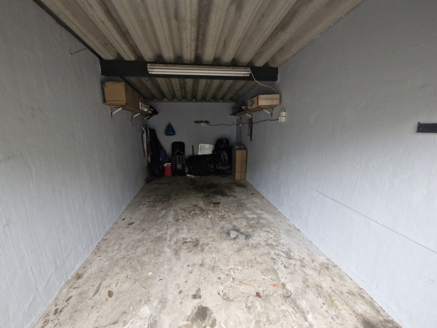 2 Bedroom Property for Sale in Escombe KwaZulu-Natal