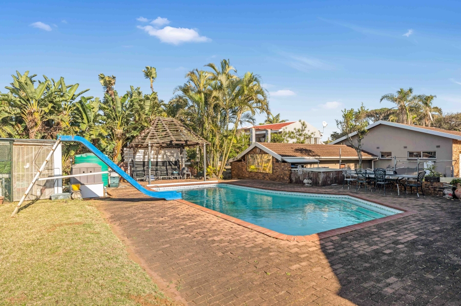 6 Bedroom Property for Sale in Athlone Park KwaZulu-Natal