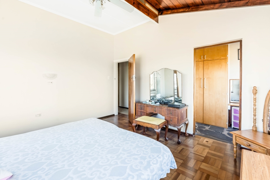 6 Bedroom Property for Sale in Athlone Park KwaZulu-Natal