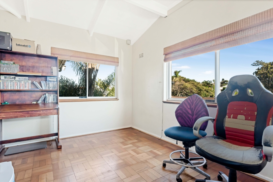 6 Bedroom Property for Sale in Athlone Park KwaZulu-Natal