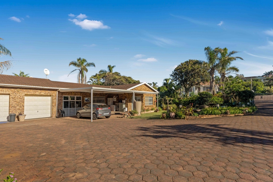 6 Bedroom Property for Sale in Athlone Park KwaZulu-Natal