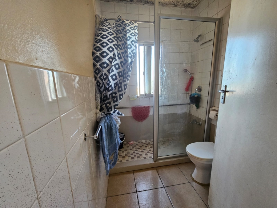 2 Bedroom Property for Sale in Amanzimtoti KwaZulu-Natal