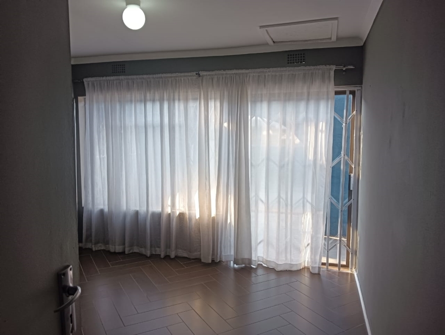 To Let 3 Bedroom Property for Rent in Woodlands KwaZulu-Natal