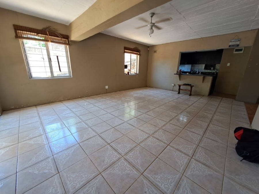 To Let 4 Bedroom Property for Rent in Bluff KwaZulu-Natal