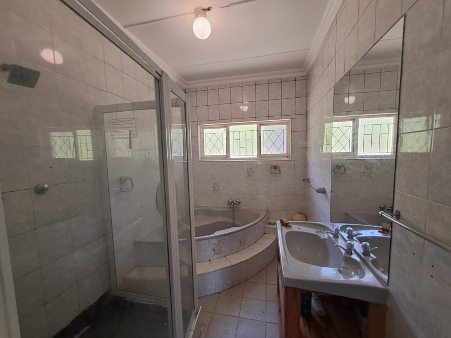 To Let 4 Bedroom Property for Rent in Bluff KwaZulu-Natal