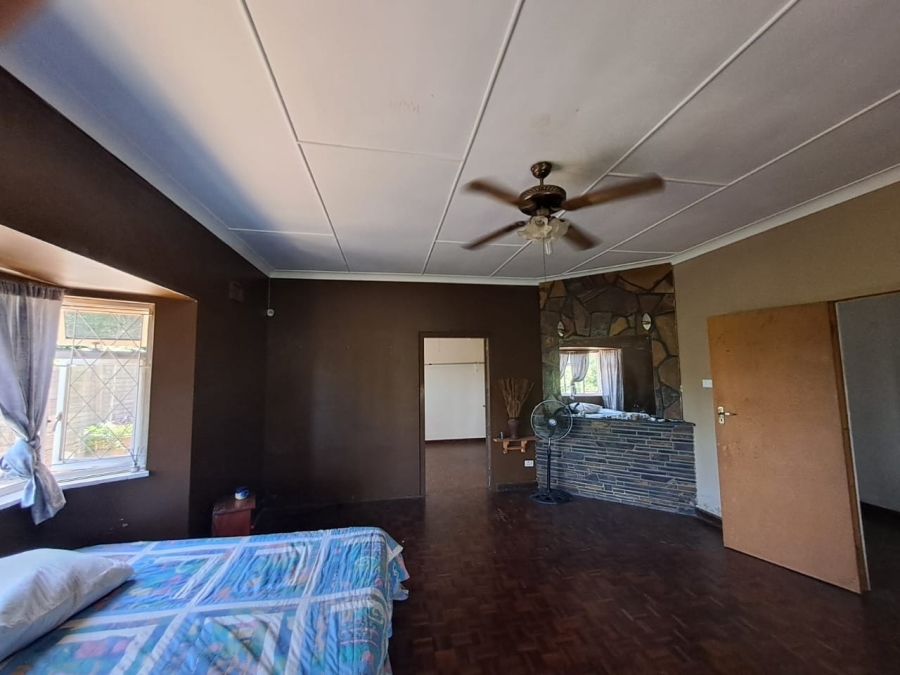 To Let 4 Bedroom Property for Rent in Bluff KwaZulu-Natal