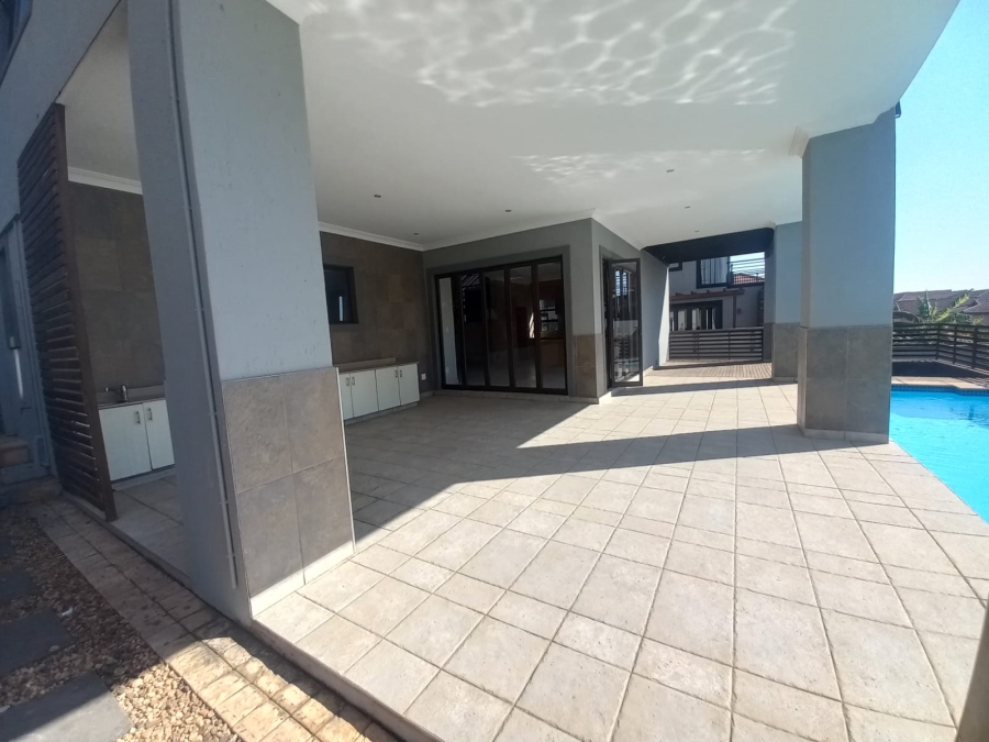 To Let 6 Bedroom Property for Rent in Izinga Estate KwaZulu-Natal