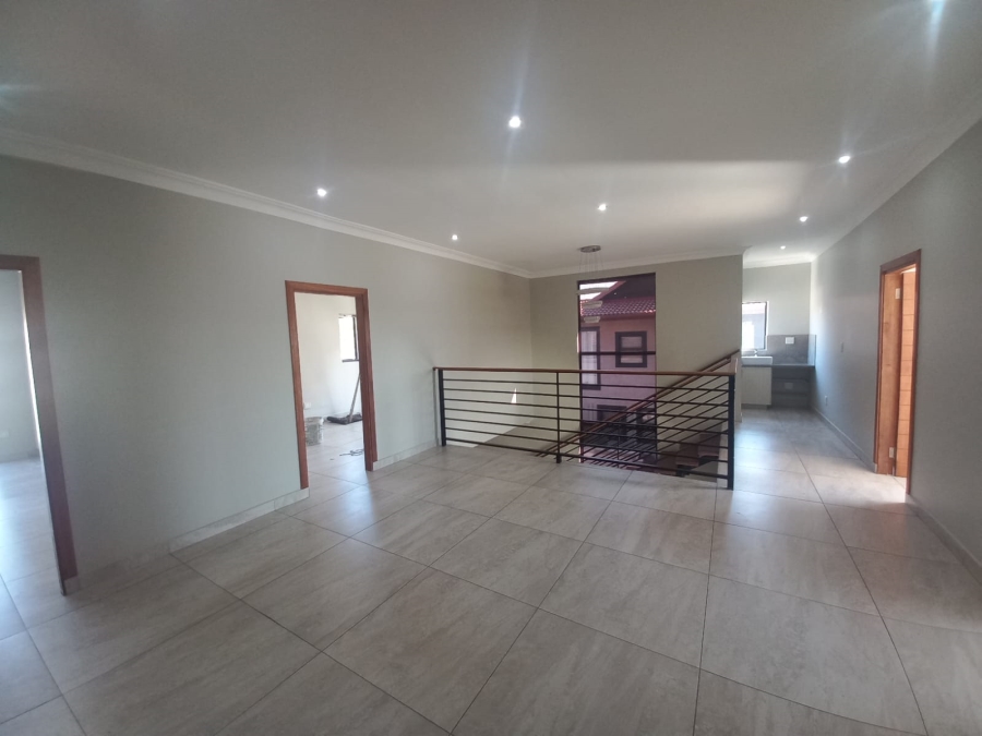 To Let 6 Bedroom Property for Rent in Izinga Estate KwaZulu-Natal