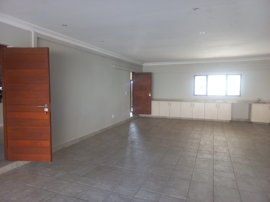 To Let 6 Bedroom Property for Rent in Izinga Estate KwaZulu-Natal