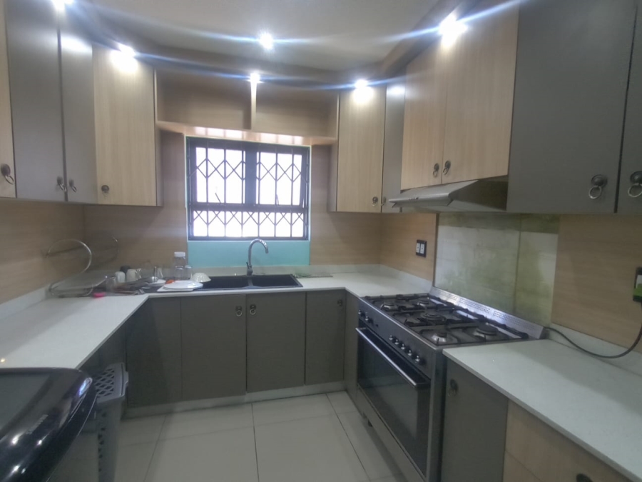 5 Bedroom Property for Sale in Escombe KwaZulu-Natal