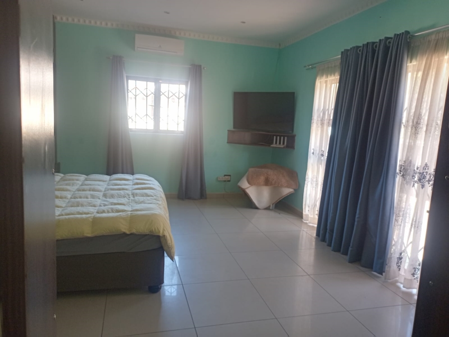 5 Bedroom Property for Sale in Escombe KwaZulu-Natal