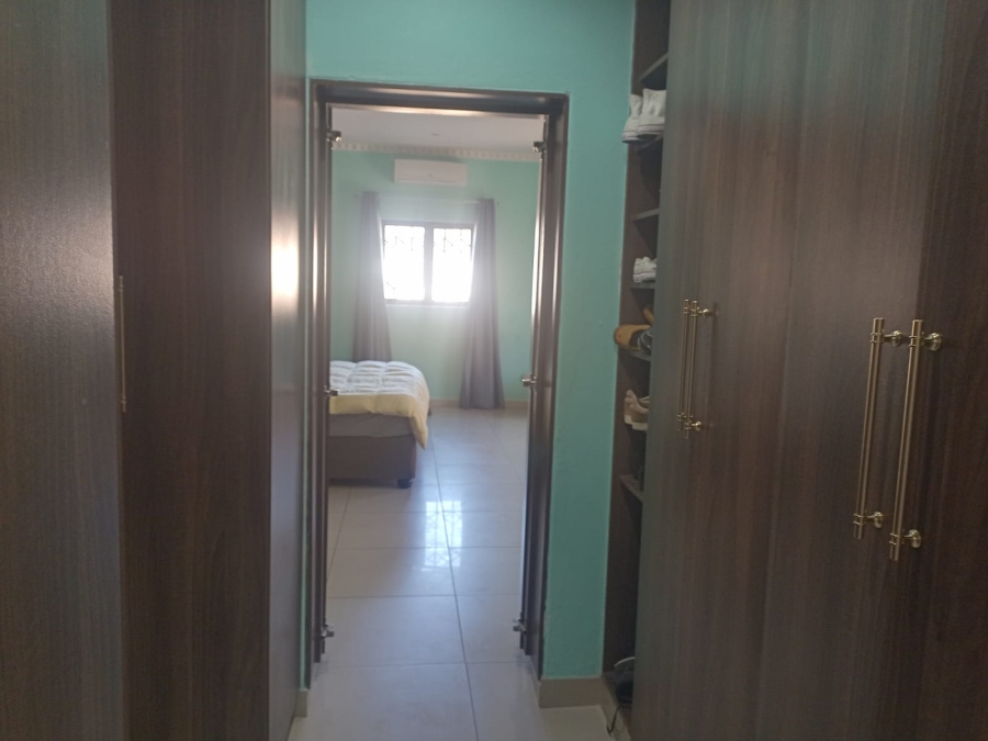 5 Bedroom Property for Sale in Escombe KwaZulu-Natal