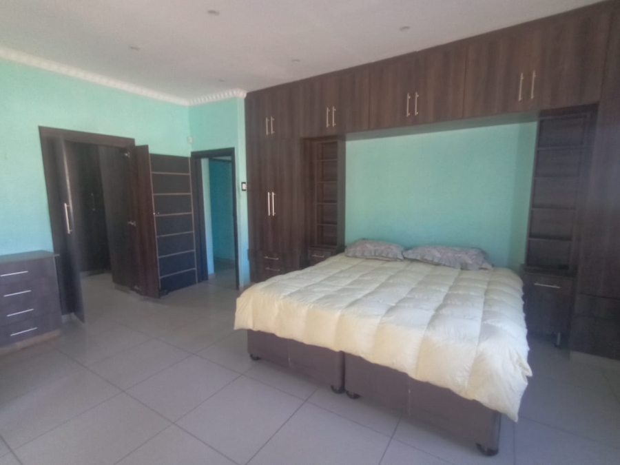 5 Bedroom Property for Sale in Escombe KwaZulu-Natal