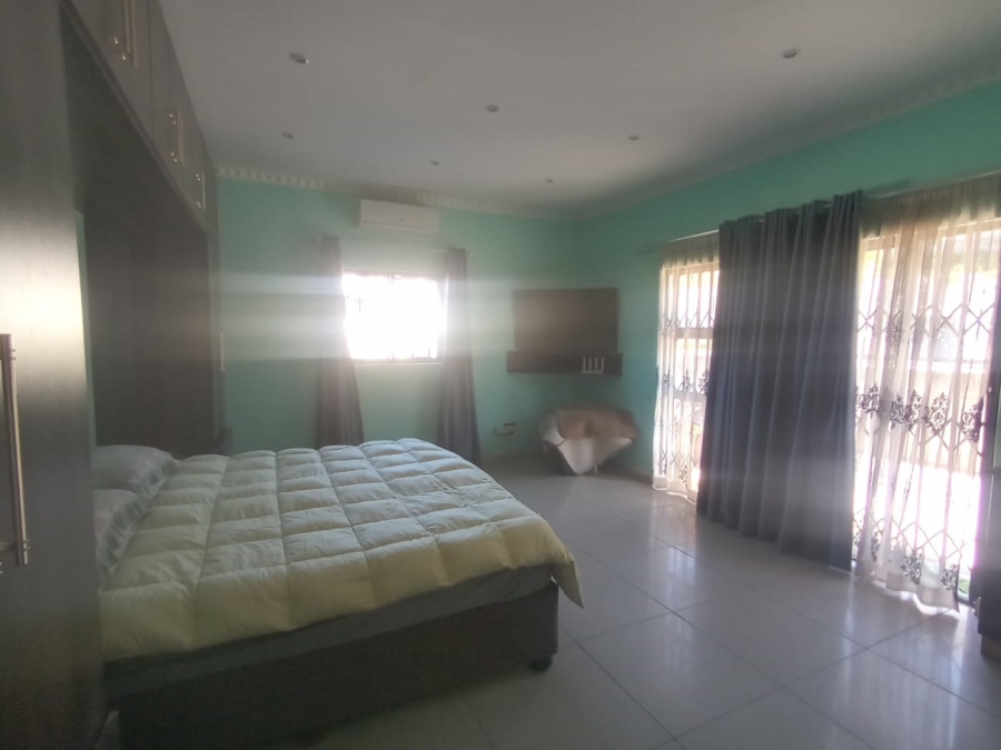 5 Bedroom Property for Sale in Escombe KwaZulu-Natal