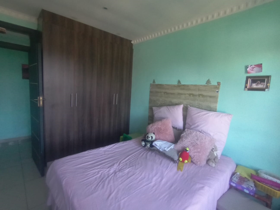 5 Bedroom Property for Sale in Escombe KwaZulu-Natal