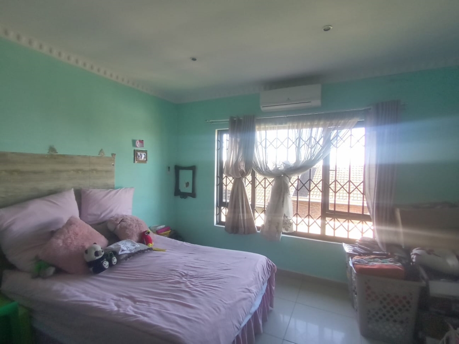 5 Bedroom Property for Sale in Escombe KwaZulu-Natal