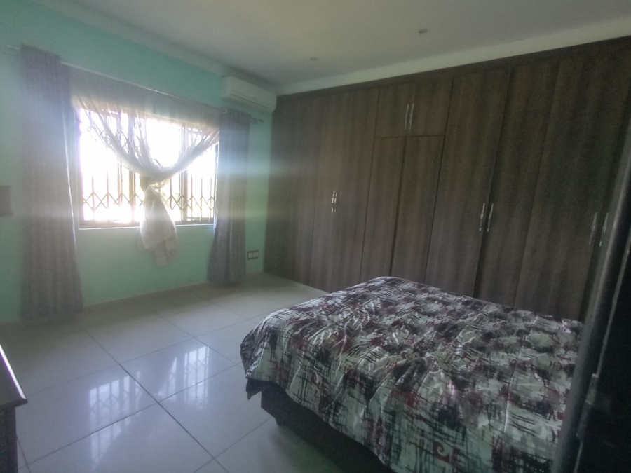 5 Bedroom Property for Sale in Escombe KwaZulu-Natal