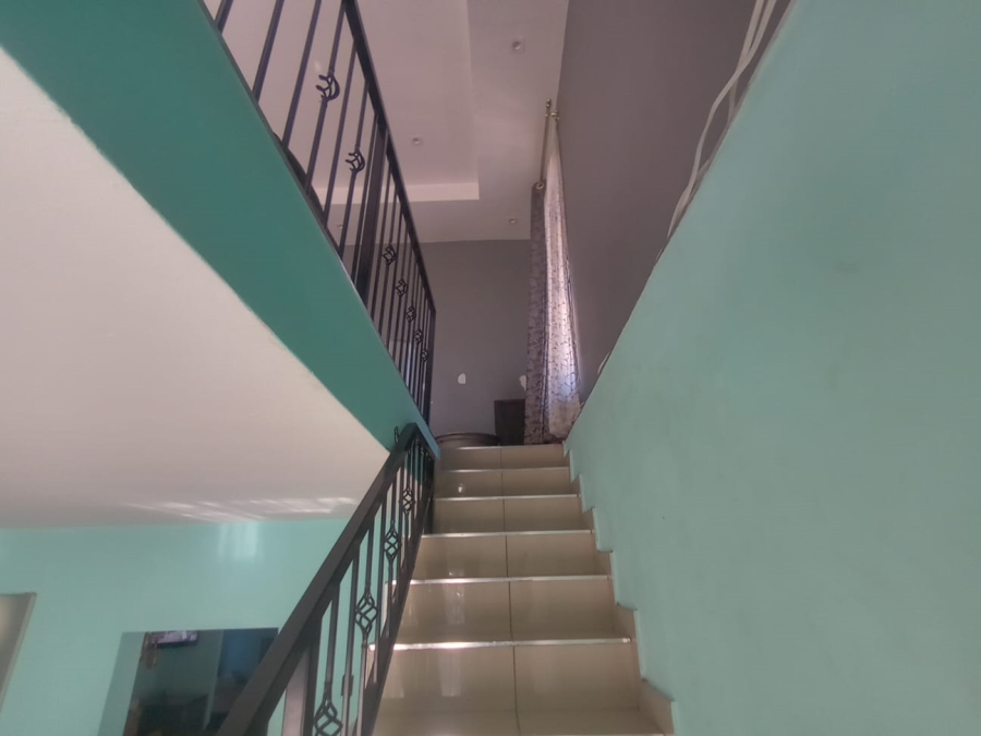 5 Bedroom Property for Sale in Escombe KwaZulu-Natal