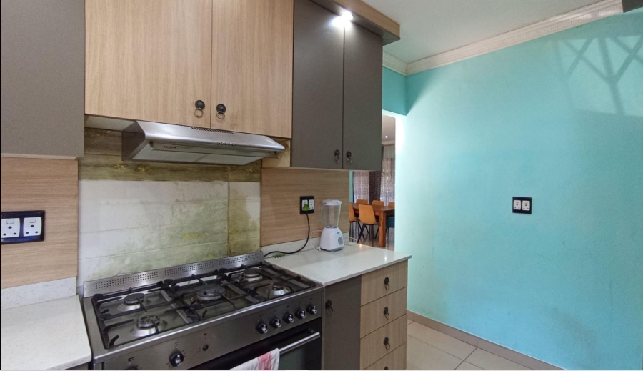 5 Bedroom Property for Sale in Escombe KwaZulu-Natal