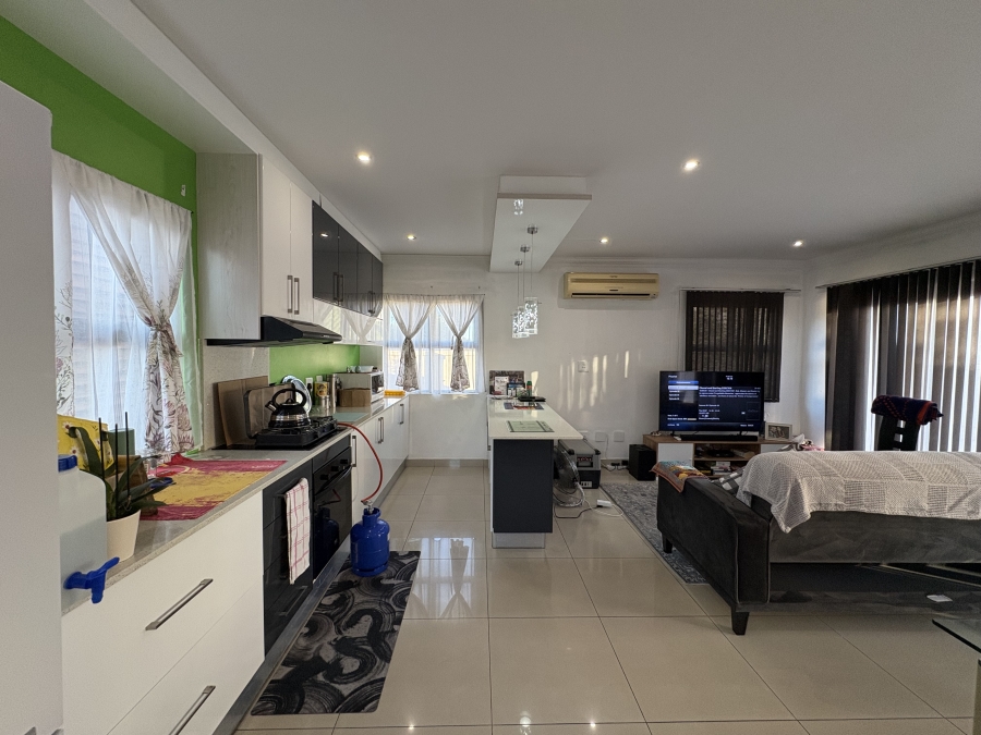 To Let 1 Bedroom Property for Rent in Somerset Park KwaZulu-Natal