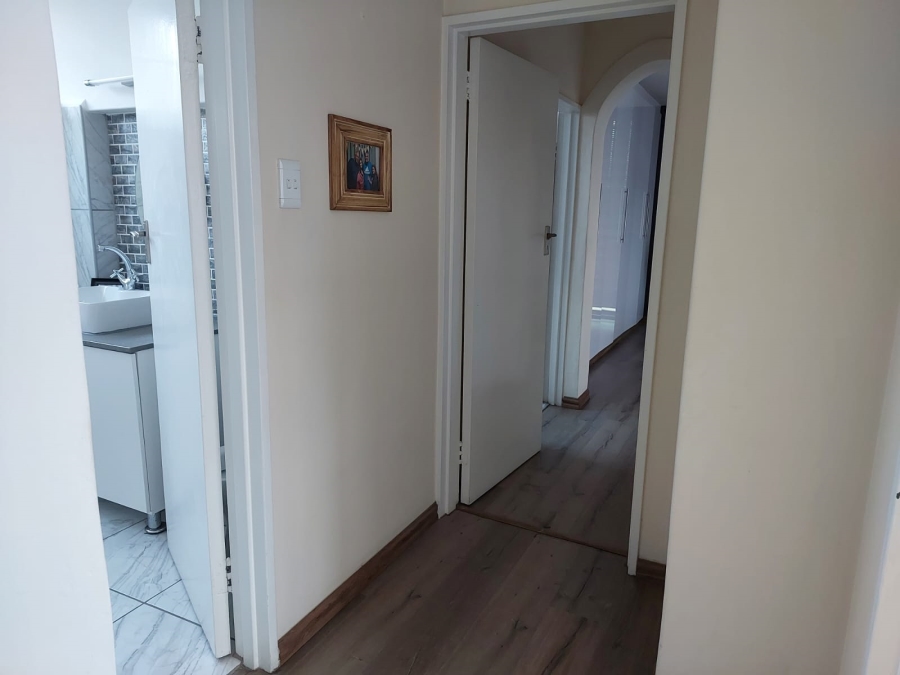 2 Bedroom Property for Sale in Westridge KwaZulu-Natal
