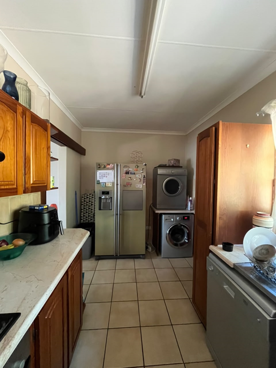 To Let 3 Bedroom Property for Rent in Waterfall KwaZulu-Natal