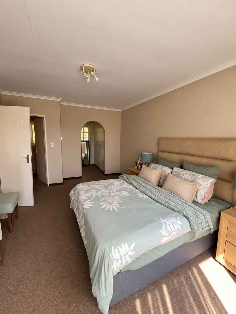 To Let 3 Bedroom Property for Rent in Waterfall KwaZulu-Natal