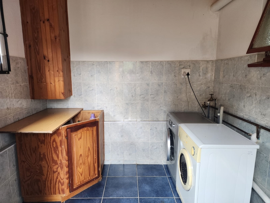 To Let 5 Bedroom Property for Rent in Assagay KwaZulu-Natal