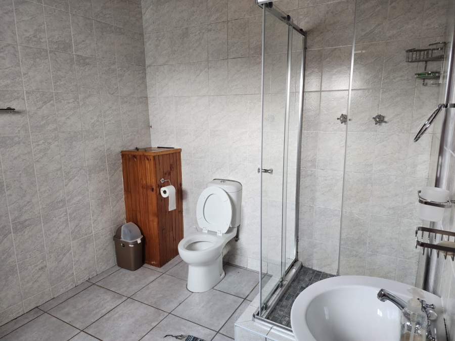 To Let 5 Bedroom Property for Rent in Assagay KwaZulu-Natal