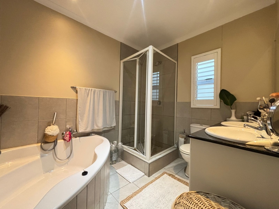 2 Bedroom Property for Sale in La Lucia KwaZulu-Natal