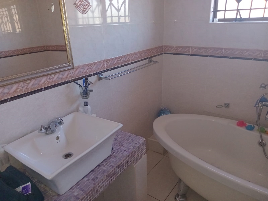 To Let 4 Bedroom Property for Rent in Prestondale KwaZulu-Natal