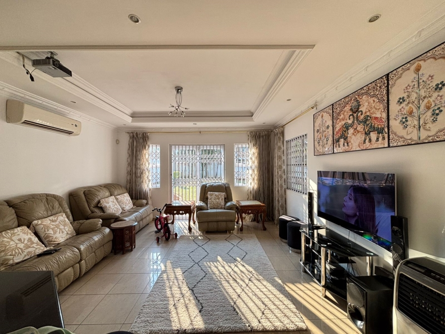 5 Bedroom Property for Sale in Somerset Park KwaZulu-Natal