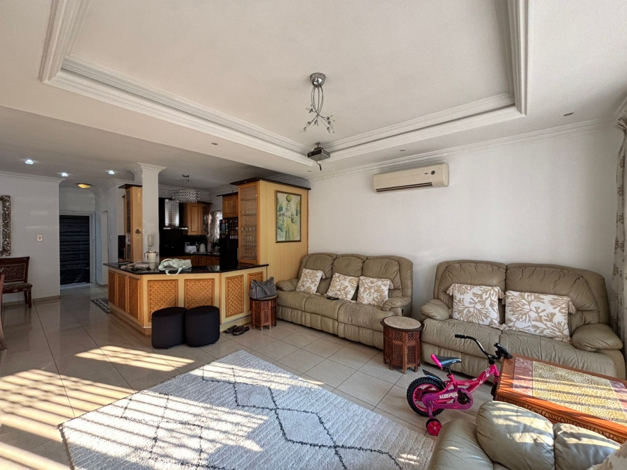 5 Bedroom Property for Sale in Somerset Park KwaZulu-Natal