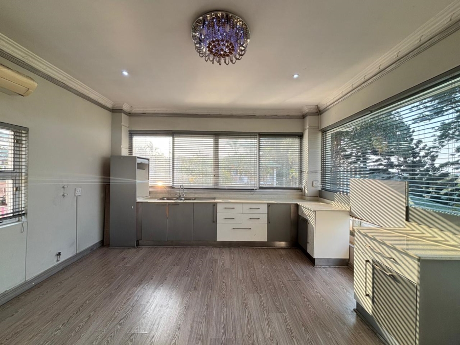 5 Bedroom Property for Sale in Somerset Park KwaZulu-Natal