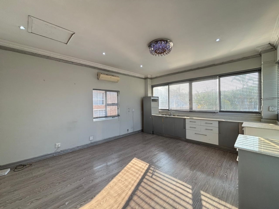 5 Bedroom Property for Sale in Somerset Park KwaZulu-Natal