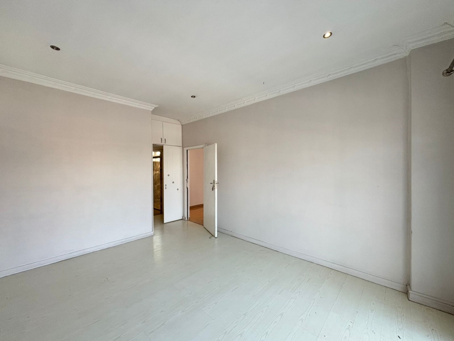 5 Bedroom Property for Sale in Somerset Park KwaZulu-Natal