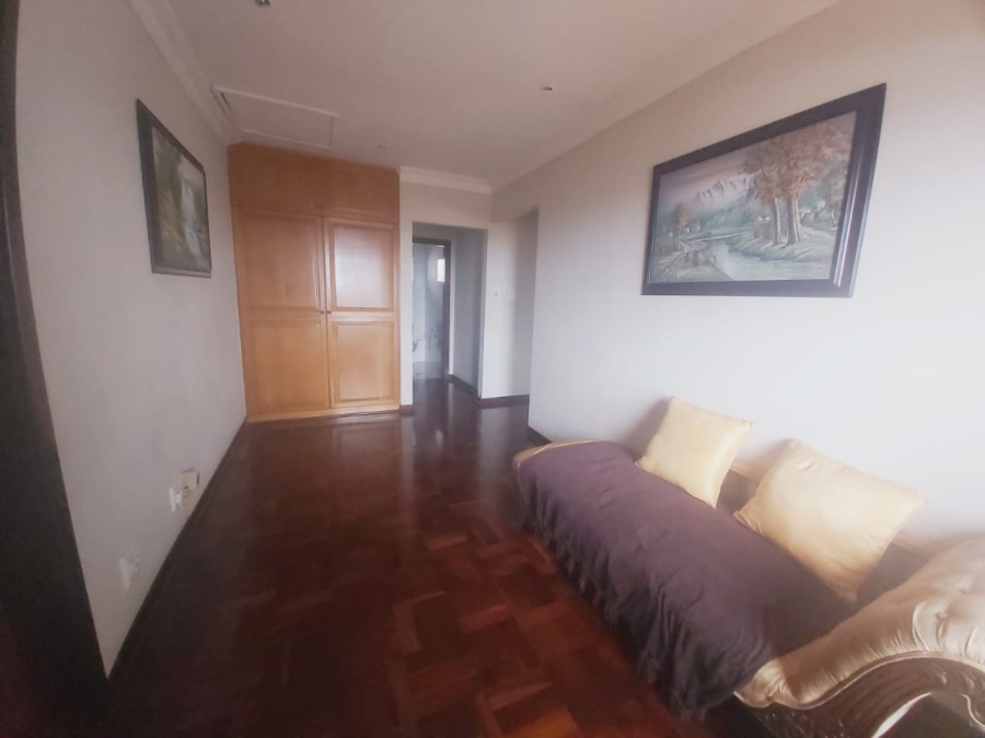 5 Bedroom Property for Sale in Treasure Beach KwaZulu-Natal