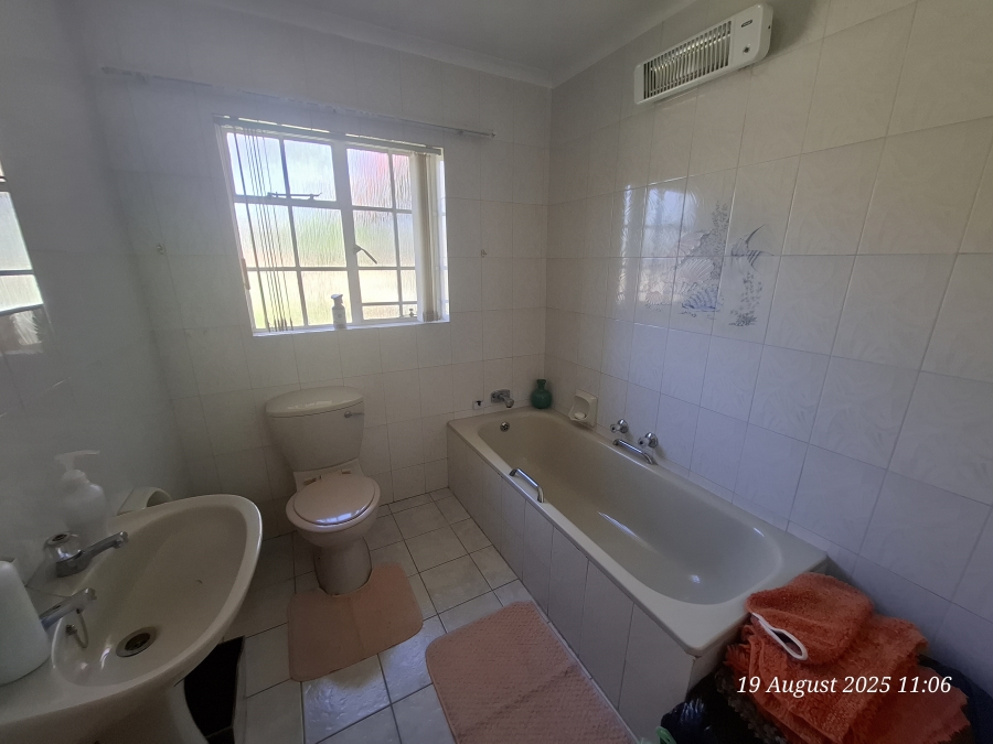3 Bedroom Property for Sale in Aviary Hill KwaZulu-Natal