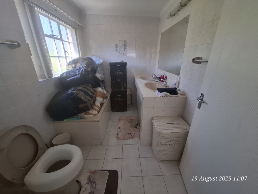 3 Bedroom Property for Sale in Aviary Hill KwaZulu-Natal