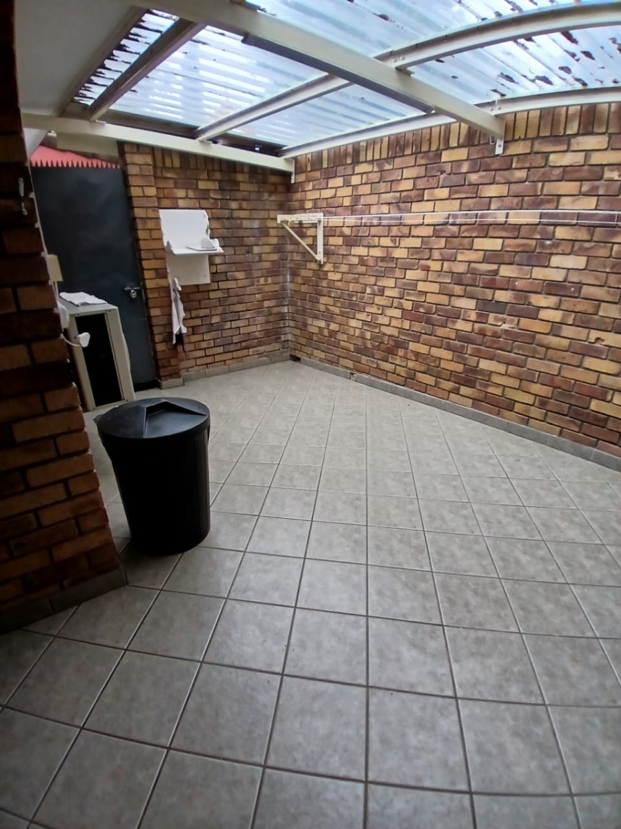 3 Bedroom Property for Sale in Aviary Hill KwaZulu-Natal