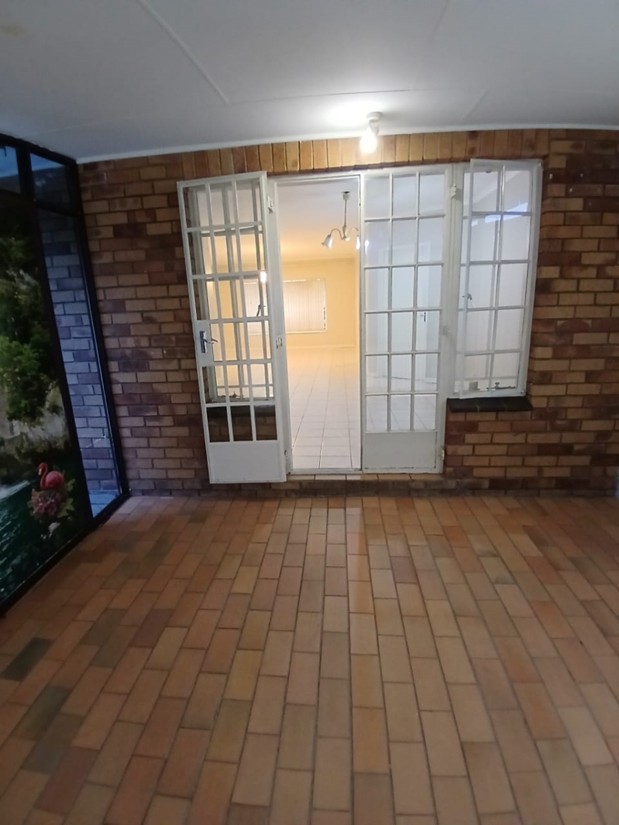 3 Bedroom Property for Sale in Aviary Hill KwaZulu-Natal