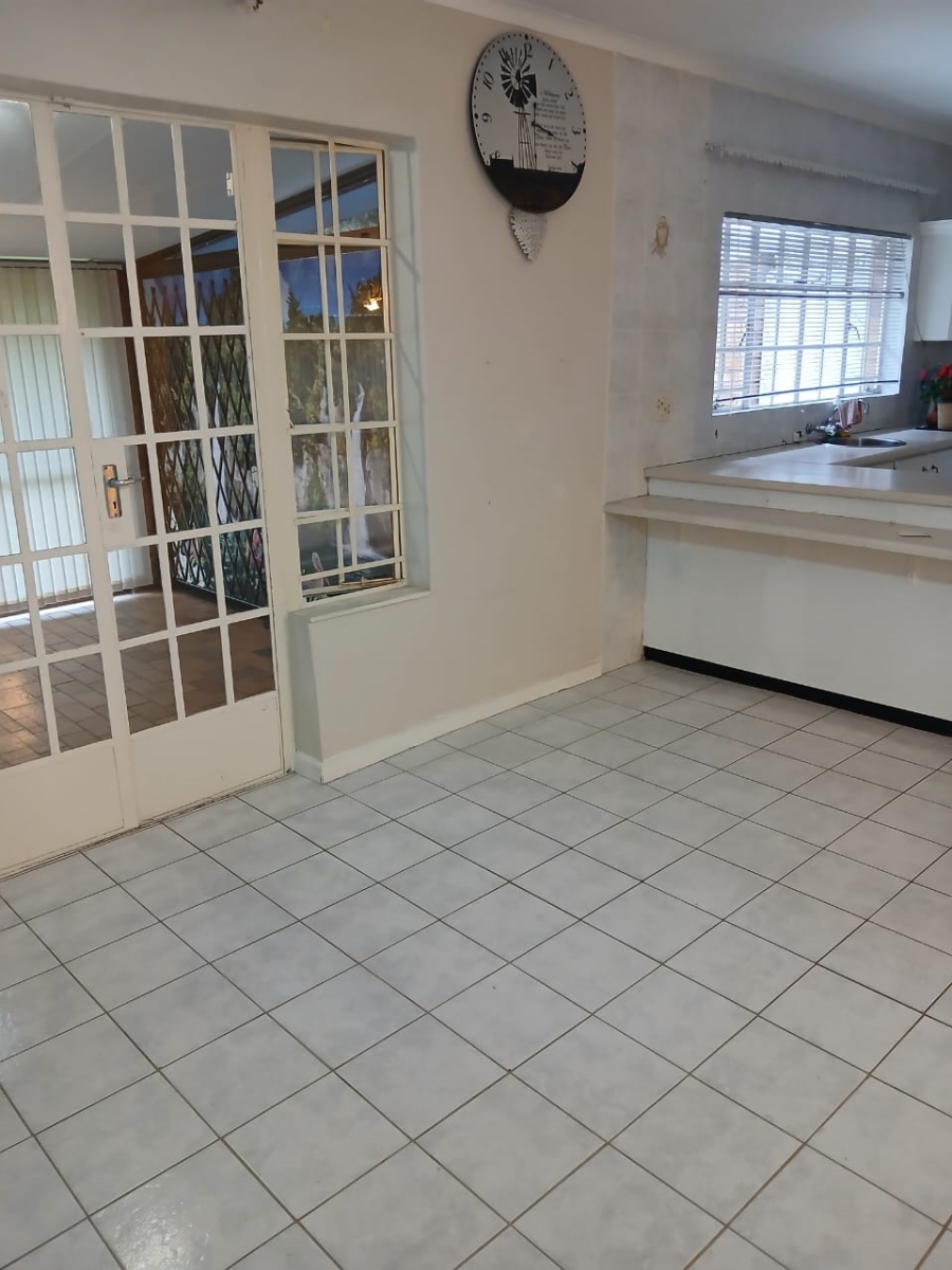 3 Bedroom Property for Sale in Aviary Hill KwaZulu-Natal