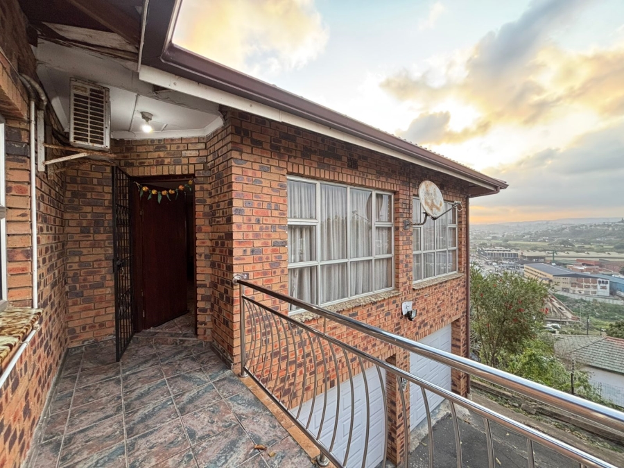 4 Bedroom Property for Sale in Sea Cow Lake KwaZulu-Natal