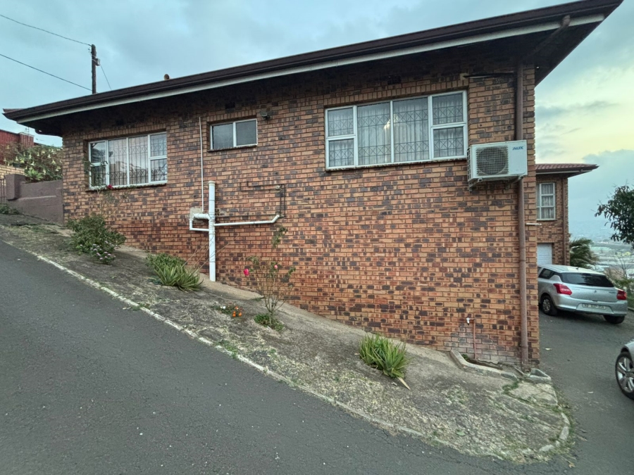 4 Bedroom Property for Sale in Sea Cow Lake KwaZulu-Natal