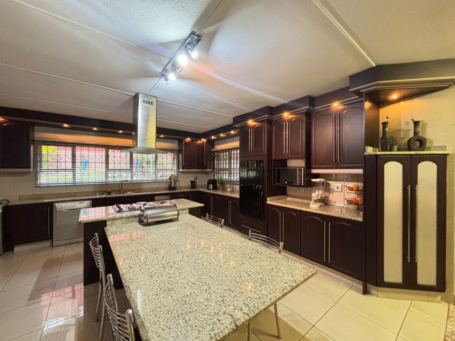 4 Bedroom Property for Sale in Sea Cow Lake KwaZulu-Natal