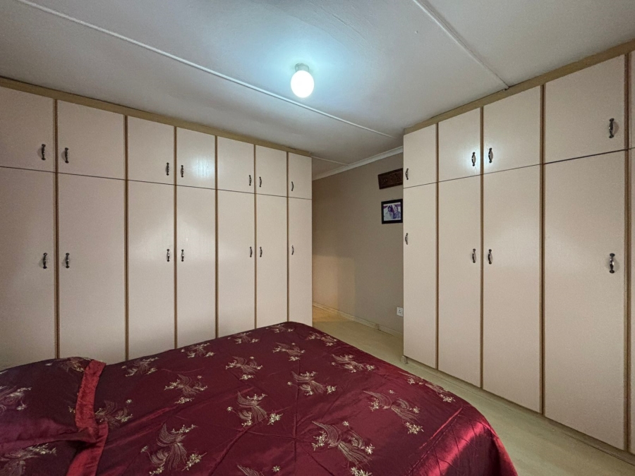 4 Bedroom Property for Sale in Sea Cow Lake KwaZulu-Natal