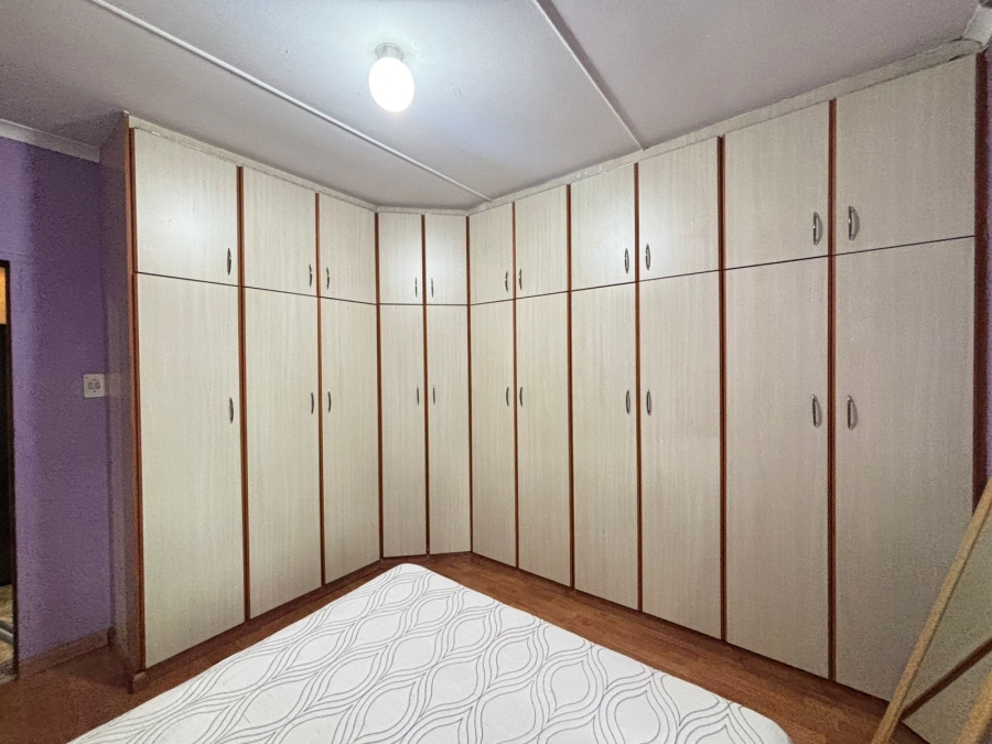 4 Bedroom Property for Sale in Sea Cow Lake KwaZulu-Natal