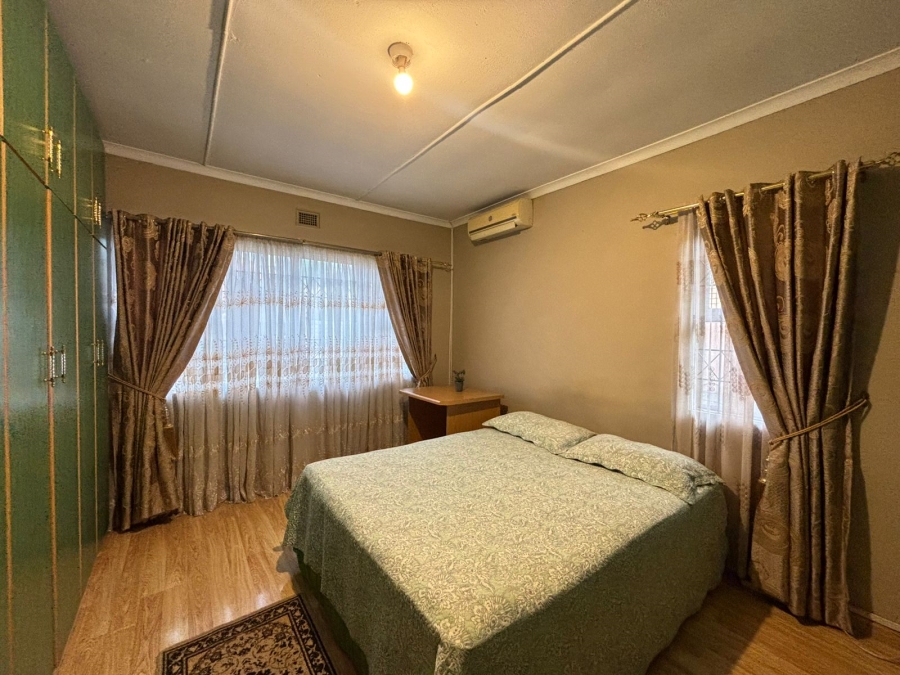 4 Bedroom Property for Sale in Sea Cow Lake KwaZulu-Natal