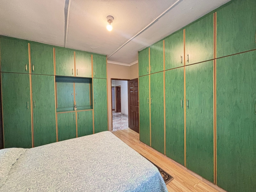 4 Bedroom Property for Sale in Sea Cow Lake KwaZulu-Natal