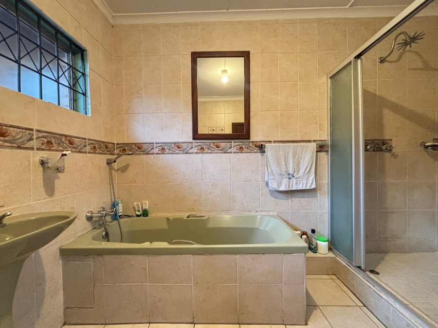 4 Bedroom Property for Sale in Sea Cow Lake KwaZulu-Natal